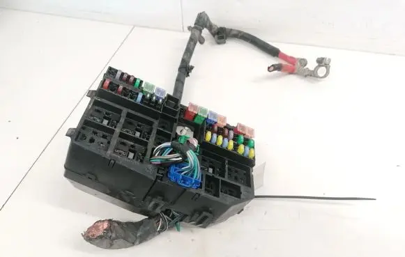 Ford Mondeo Mk III Fuse box set 5S7T12A522AAB 5S7T-12A522AAB