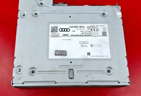 Audi e-tron Navigation unit CD/DVD player 4J3035140C