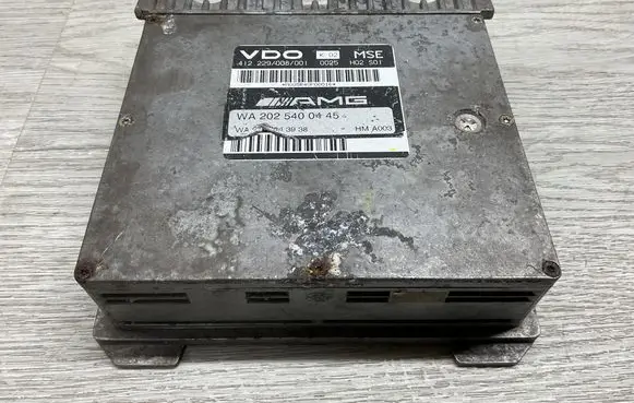 Mercedes-Benz C AMG W202 Engine control unit/module ECU 2025400445 WA2025400445 0015843938