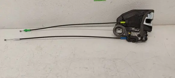 Toyota Auris E180 Rear door lock A084219