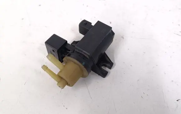 Opel Zafira C Turbo solenoid valve 55566898 70307300