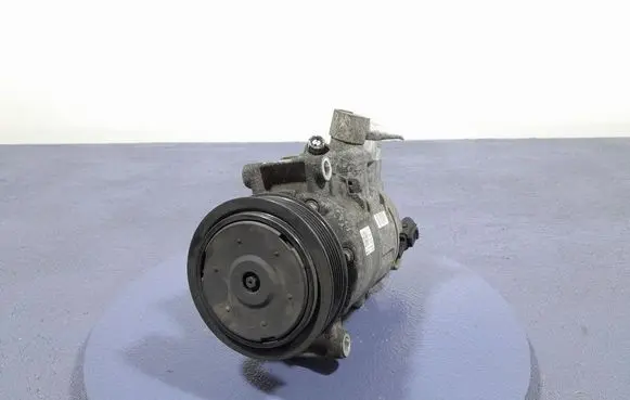 Volkswagen Golf V Air conditioning (A/C) compressor (pump) 1K0820859N