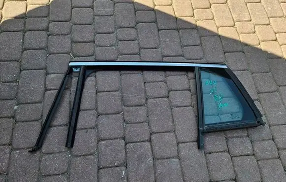 Opel Astra K Sliding door window/glass 