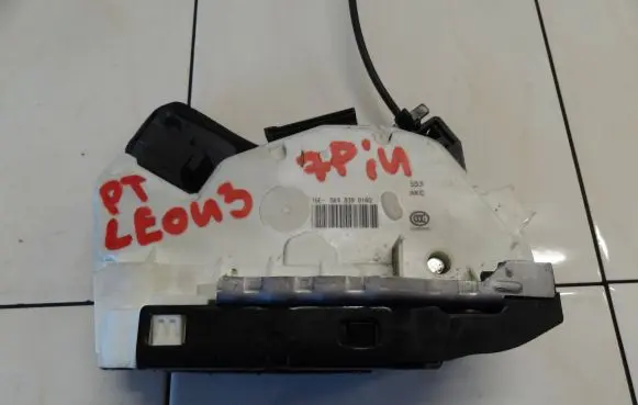 Seat Leon (5F) Rear door lock 5K4839016Q