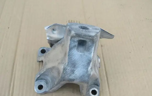 Audi A8 S8 D4 4H Engine mounting bracket 8K0199307BJ