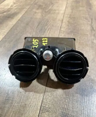 Rear air vent grill