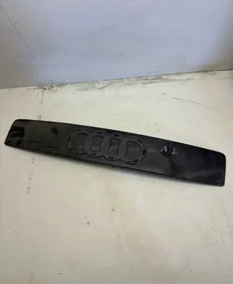 Audi A2 Front grill 8Z0853631