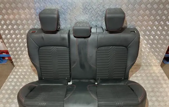 Ford Puma Seat set DG17620