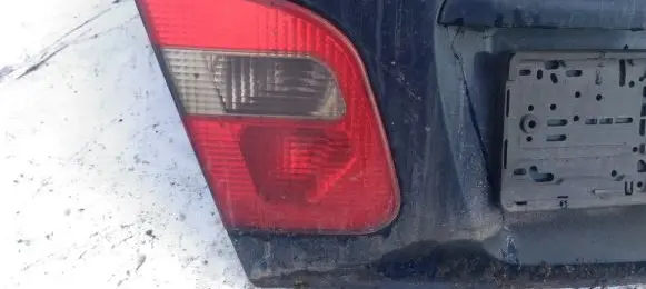 Mitsubishi Carisma Tailgate rear/tail lights melyna