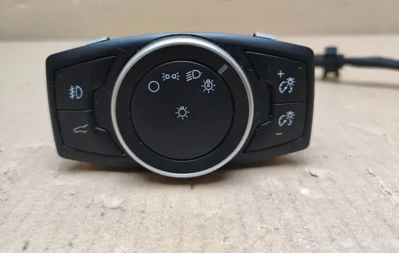 Ford Escape III Light switch 