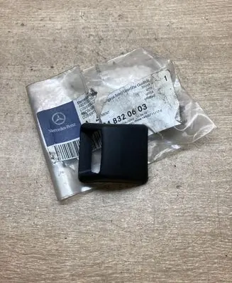 Mercedes-Benz C W204 Windshield washer spray nozzle A2048320603