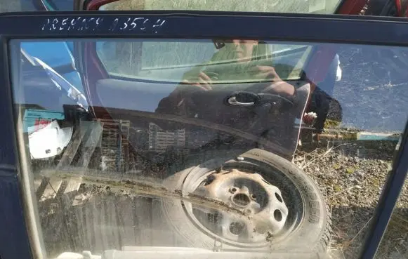 Mazda Premacy Rear door window glass