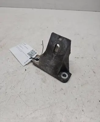 Opel Omega B2 Engine mounting bracket 90539676