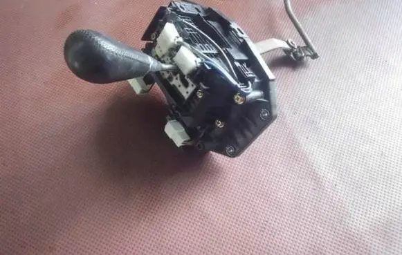 Lexus IS 200-300 Gear shifter/selector