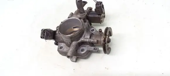 Mazda 323 Throttle valve E9T06571
