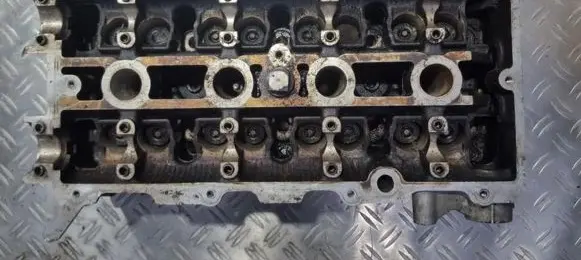 Mazda 626 Engine head fs2