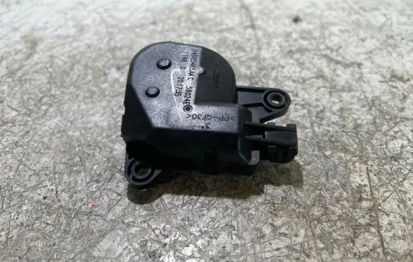 Chrysler Pacifica Air flap motor/actuator 04885465AAC 201735 58024E