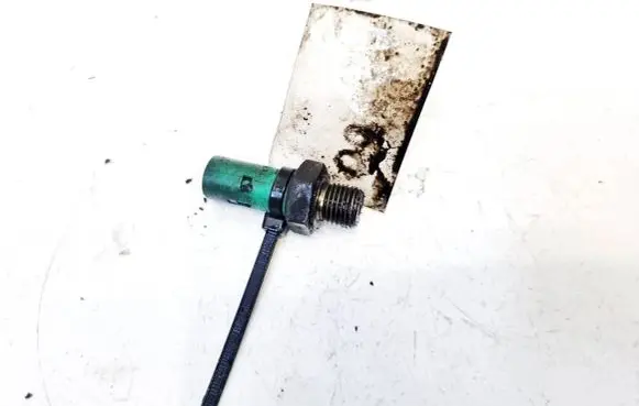 Nissan Primera Oil level sensor 