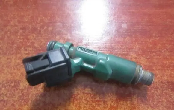 Toyota Prius (XW20) Fuel injector 2325021020 23250-21020