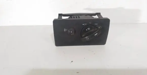 Ford Mondeo Mk III Light switch 4986102
