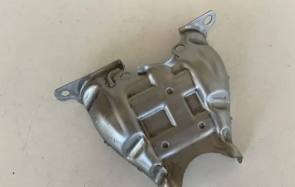 Audi Q5 SQ5 Heat shield in engine bay 06L129597B
