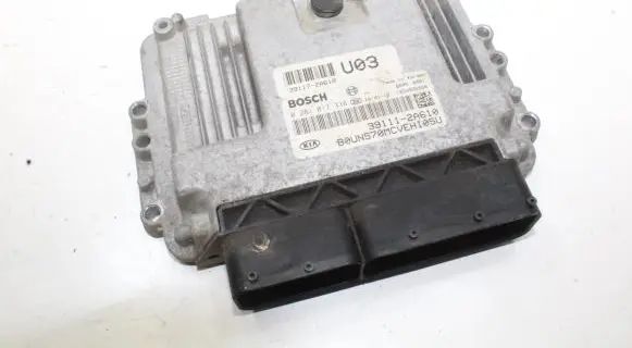 KIA Sportage Engine control unit/module 391112A610 0281017338