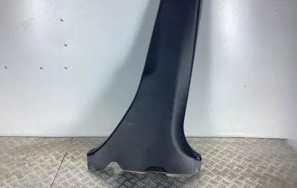 (B) pillar trim (bottom)