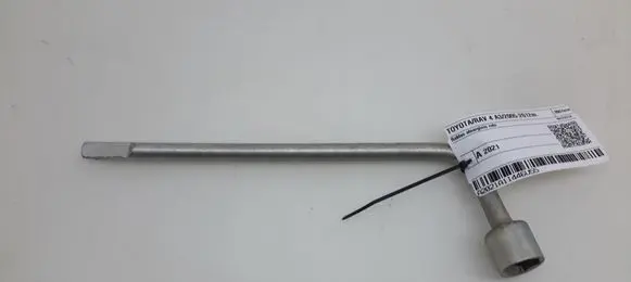 Toyota RAV 4 (XA30) Wheel nut wrench 