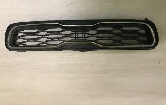 KIA Soul Front bumper upper radiator grill 863502K500