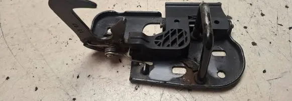 Volkswagen PASSAT B6 Engine bonnet/hood lock/latch loop/hook 3C0823480