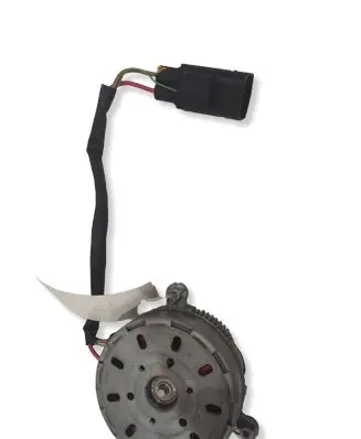 BMW 1 F40 Fan control module 763606909