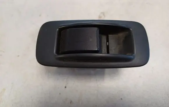 Toyota Corolla Verso AR10 Electric window control switch 848010F030