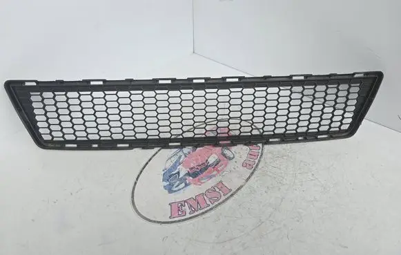 Toyota Verso Front bumper lower grill 531120F040
