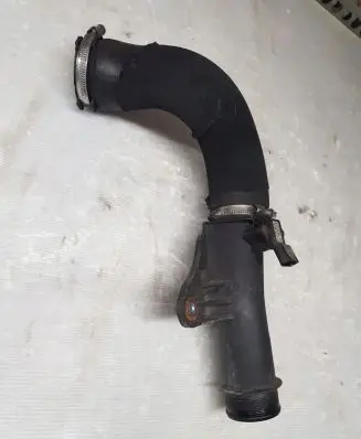 Audi A5 8T 8F Intercooler hose/pipe 8K0145673E
