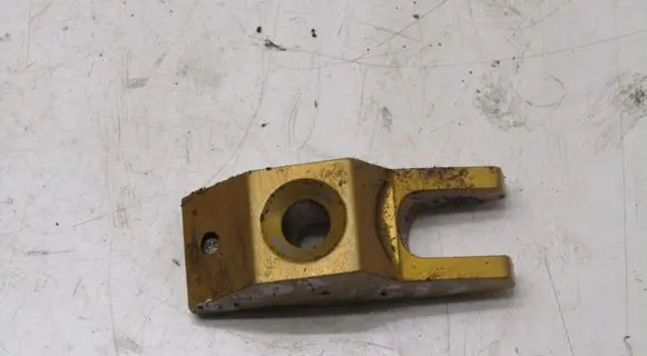 Fiat 500X Fuel Injector clamp holder 