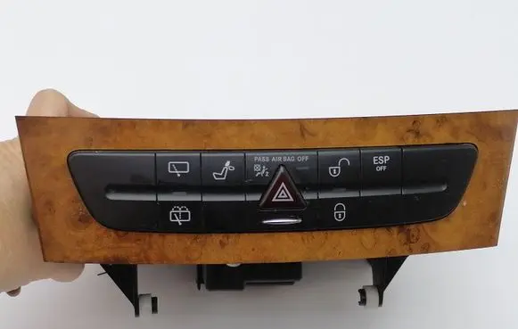 Mercedes-Benz E W211 Dashboard storage box/compartment A2116800552 16107250001 6026A