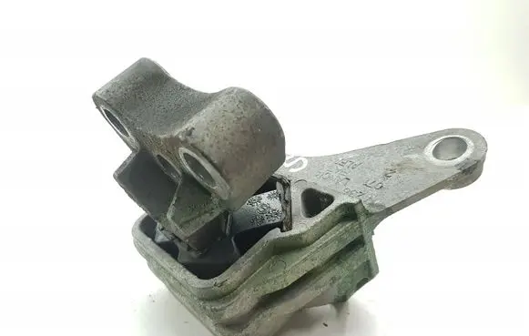 Alfa Romeo Giulietta Engine mount bracket 51879600