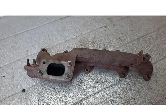 Volvo V70 Exhaust manifold