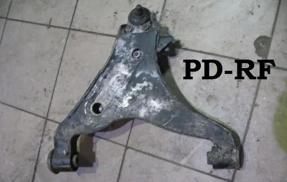 Mitsubishi Pajero Sport I Front lower control arm/wishbone MR296093