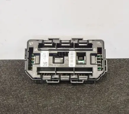 BMW M4 F82 F83 Fuse box set 9389068