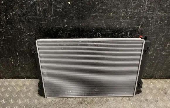 Audi A4 S4 B7 8E 8H Coolant radiator 4F0121251R