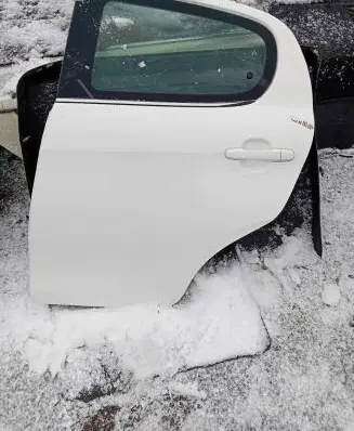Peugeot 108 Rear door