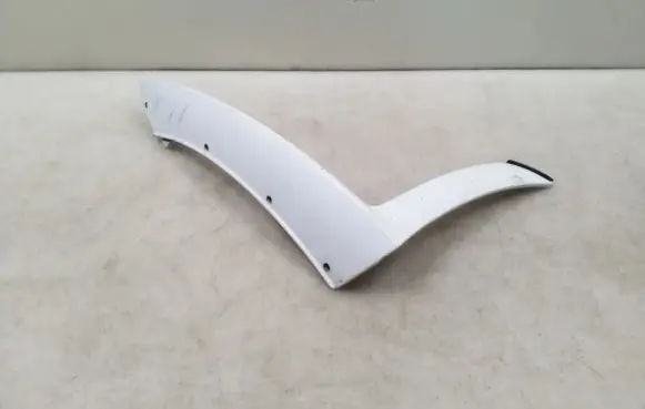 Front bumper lip