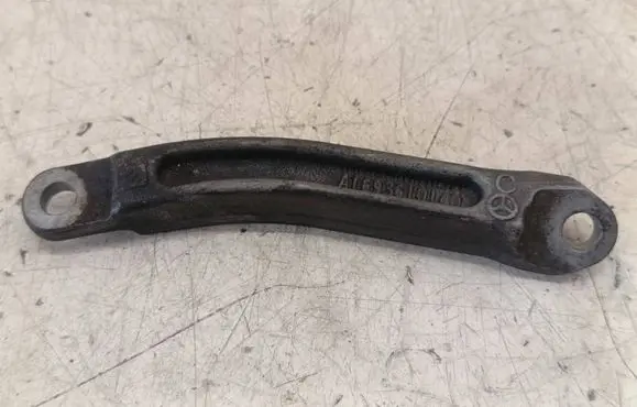 Mercedes-Benz A W169 Engine mounting bracket A1693610140