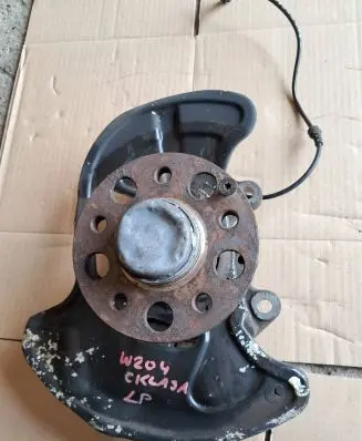Mercedes-Benz C W204 Front wheel hub spindle knuckle