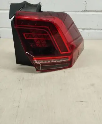 Volkswagen Tiguan Rear/tail lights 5NA945208F 00722158 2SD01252102