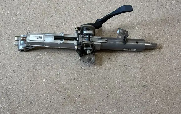 Steering wheel axle