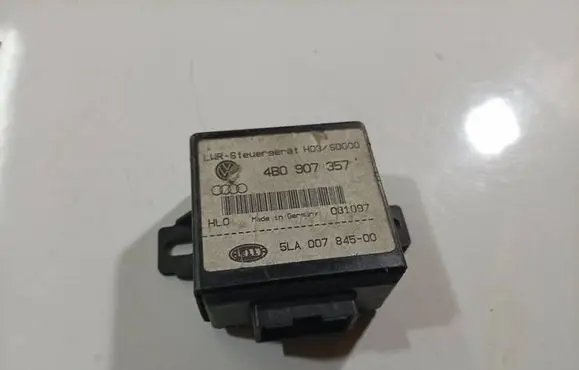 Audi A6 S6 C5 4B Light module LCM 4B0907357
