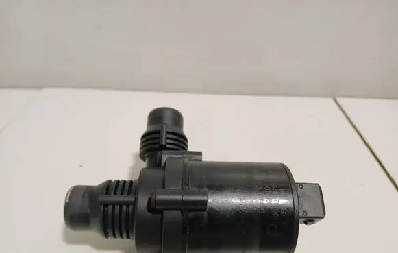 BMW 5 E60 E61 Electric auxiliary coolant/water pump 10378515 6917700 70207801