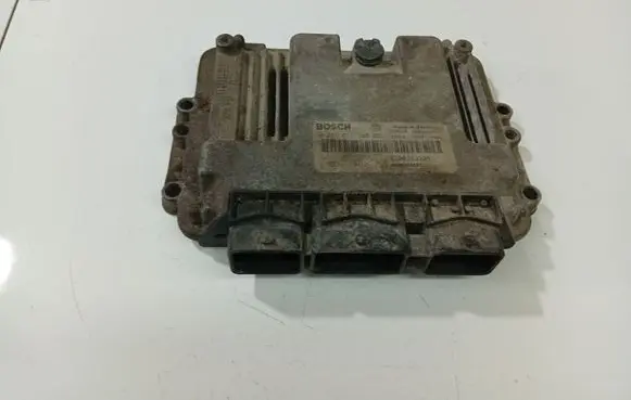 Nissan Primera Engine control unit/module 0281011389
